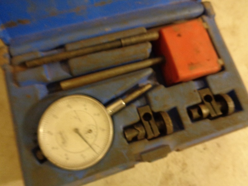 lot 50 image: Central Tools Dial Indicator Set