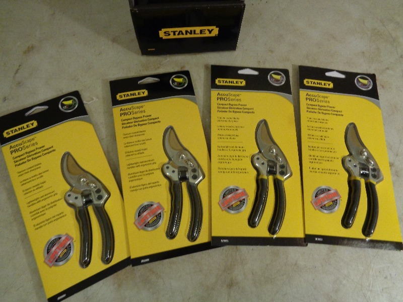 lot 60 image: 4 New Stanley Pruners