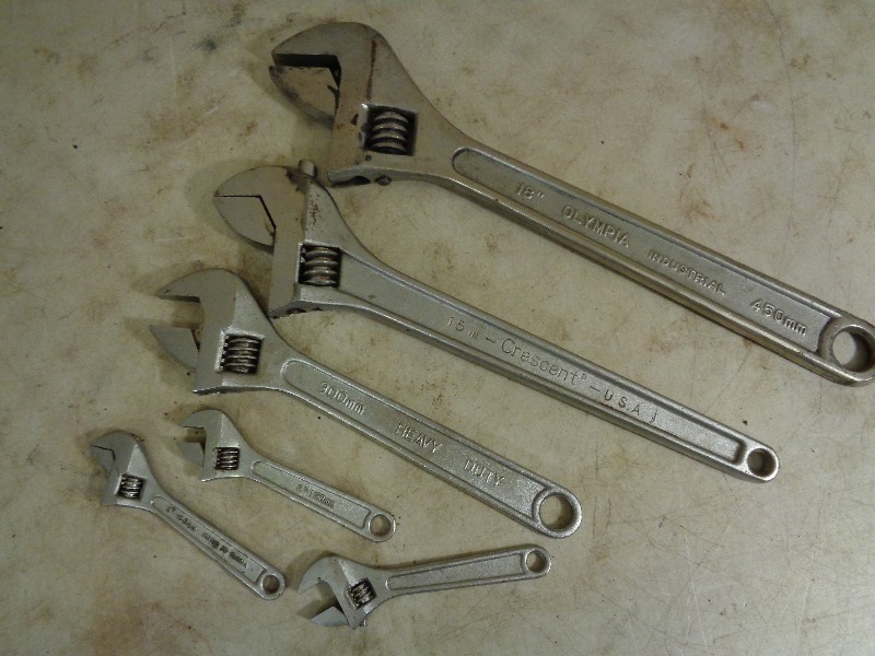 lot 68 image: 6 Adjustable Wrenches