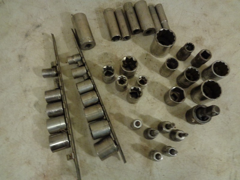 lot 88 image: Sockets and More
