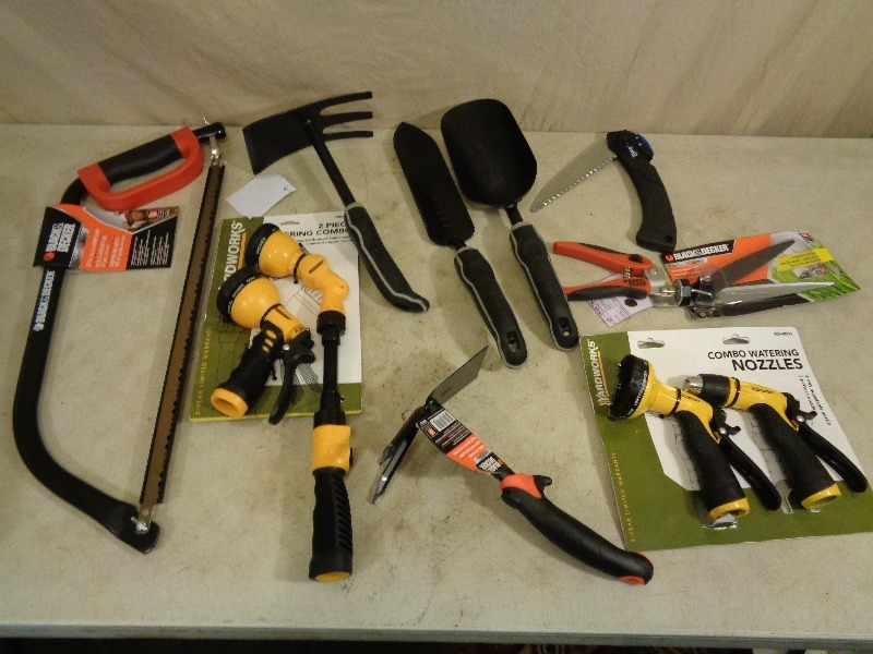 lot 104 image: New Lawn and Garden Tools