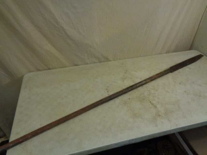 lot 131 image: Solid Steel Digging Bar