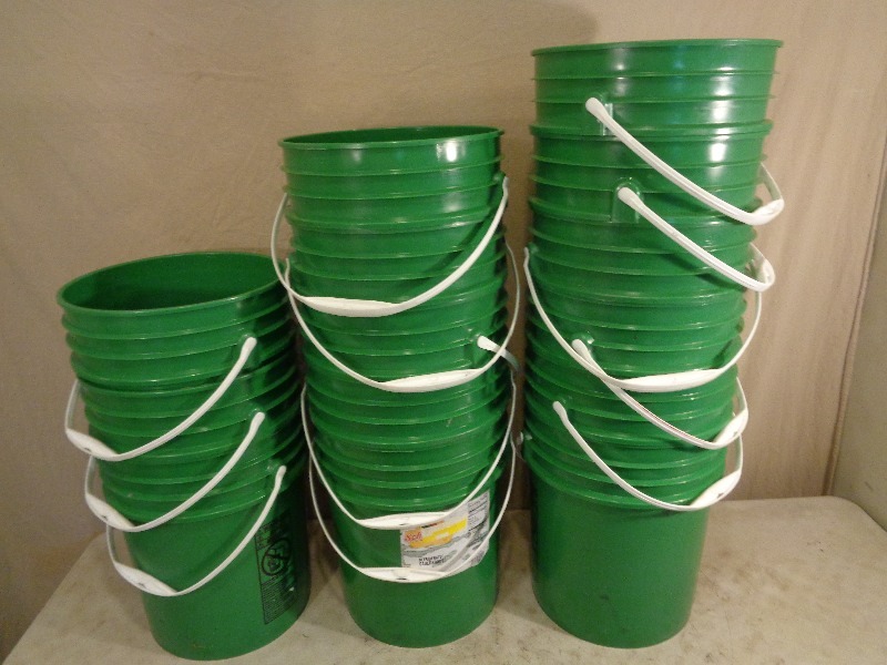 lot 134 image: 14 Buckets