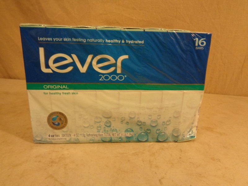 lot 163 image: New Lever 2000 Bar Soap