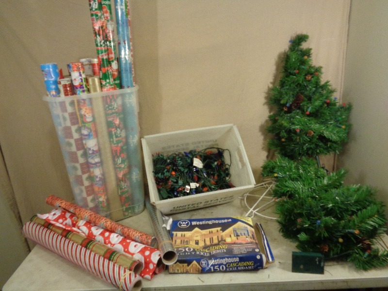 lot 204 image: Wrapping Paper and More
