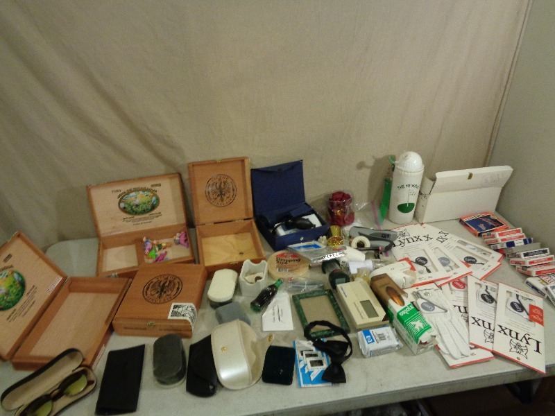 lot 208 image: New Golf Gloves, Blood Pressure Monitor, and More