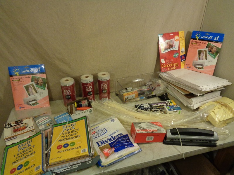 lot 210 image: Large Lot of Office Items