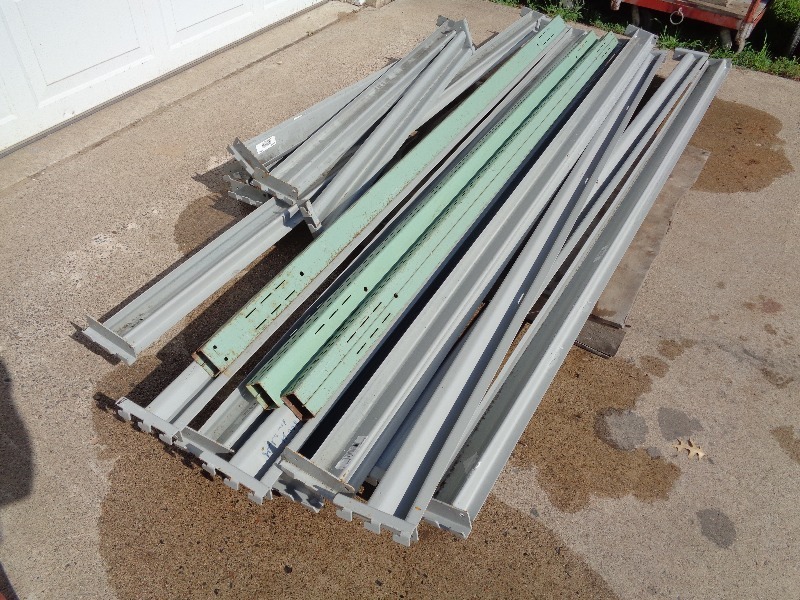 lot 181 image: Assorted Heavy Duty Shelving Pieces