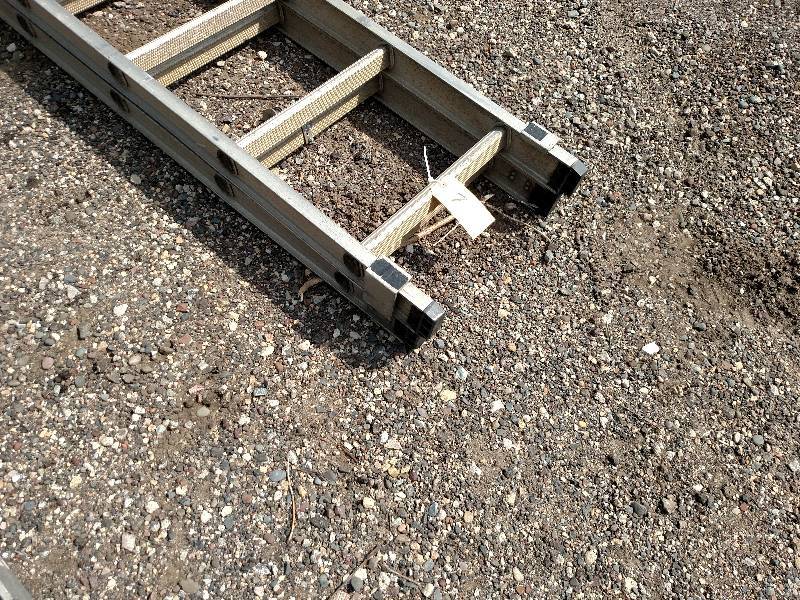 Werner 28 Aluminum Extension Ladde...