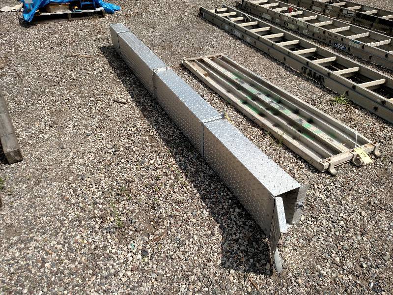 10 12 Aluminum Pipe Box...