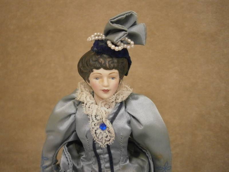Victorian Fashion of American Times Doll Avon 1987