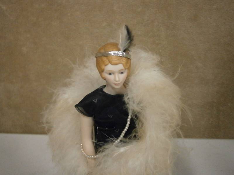 Roaring 20s Doll Avon 1989