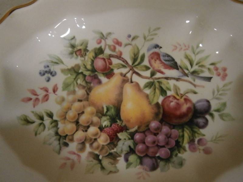 Avon Nature Bountiful Ceramic Plate 1976