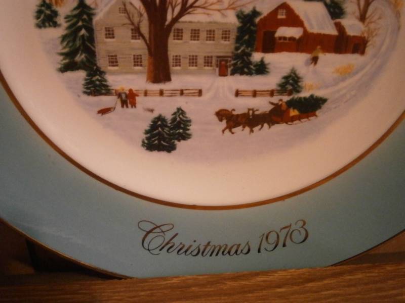 Avon Christmas Plate 1973