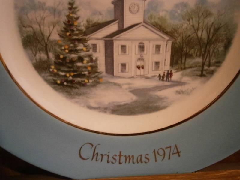 Avon Christmas Plate 1974