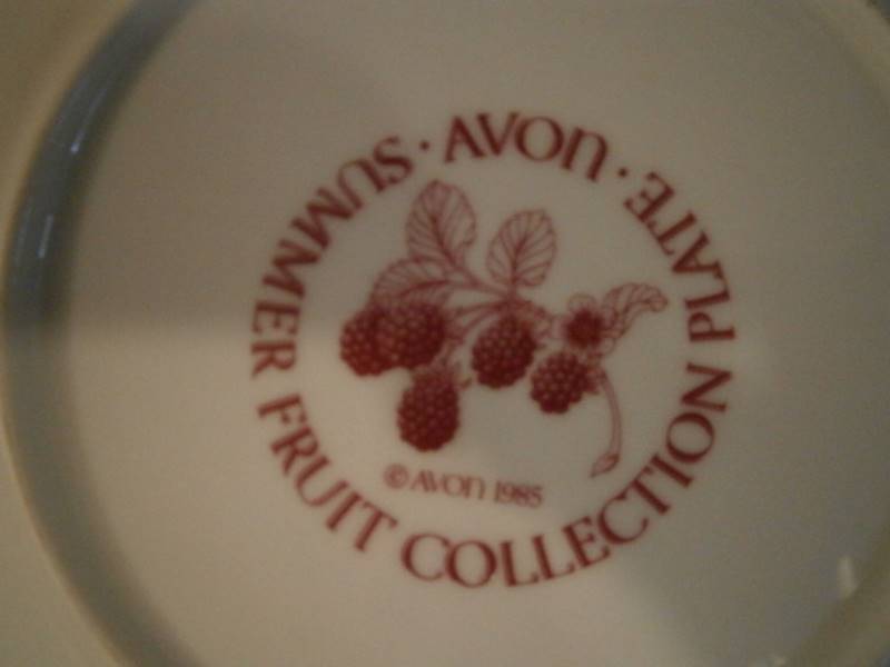 Avon Plate Summer Fruit Collection 1985