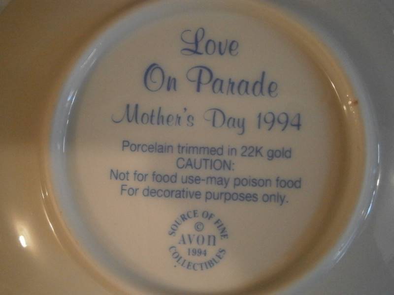 Mothers Day Plate Avon 1994