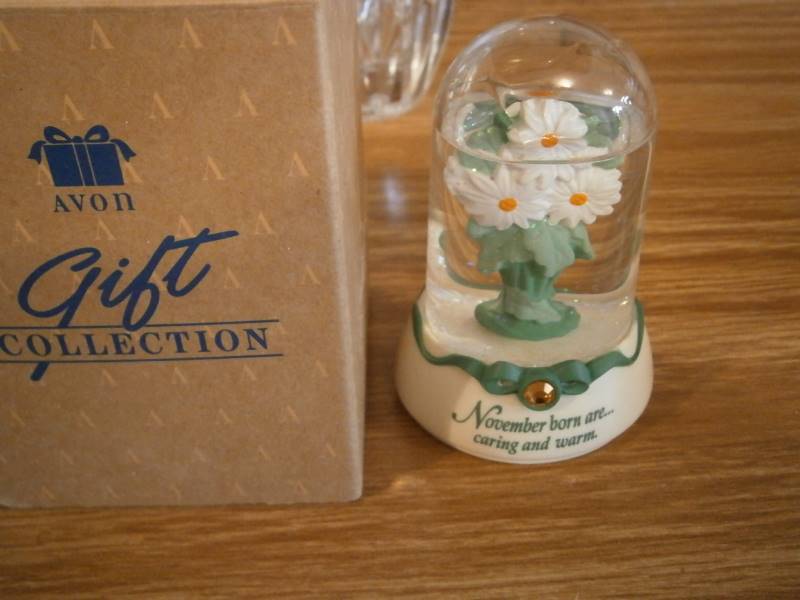 (5) Avon Home Decor