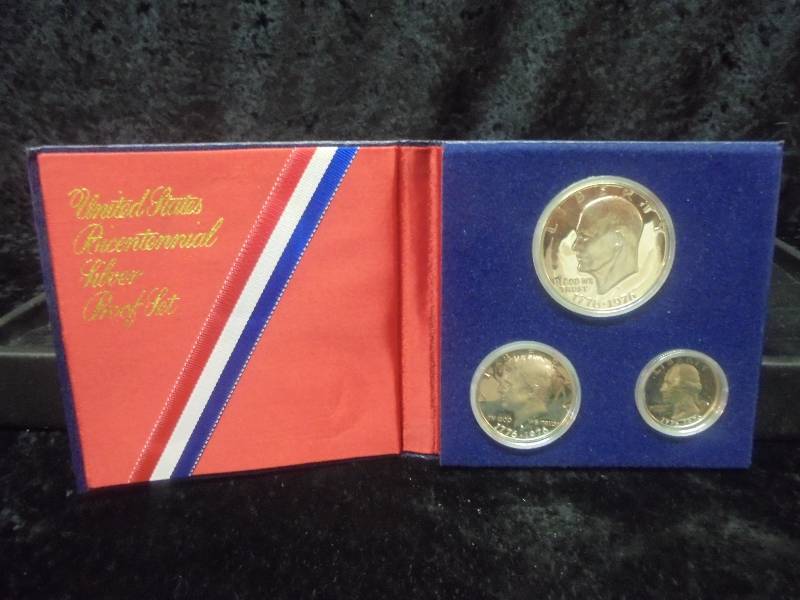 US Bicentennial SILVER Proof Set in Display