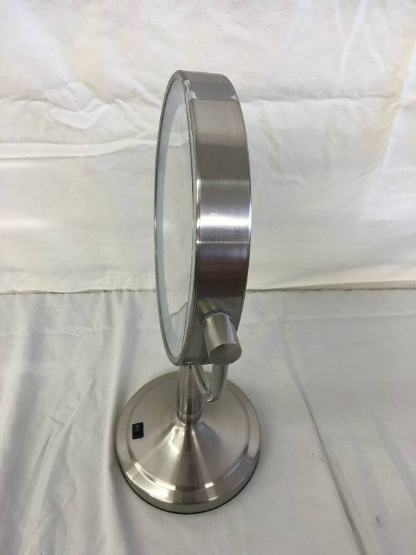 lot 22 image: zadro 10x mirror retail $99