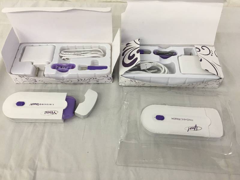 lot 101 image: 2 yes shavers, 2 pedieggs