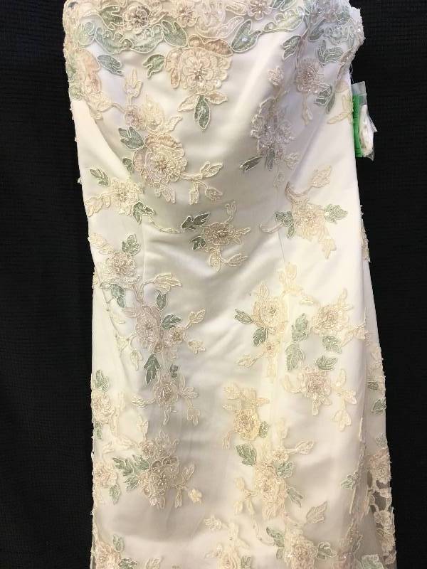 lot 104 image: size 14 alfred angelo dress retail $699