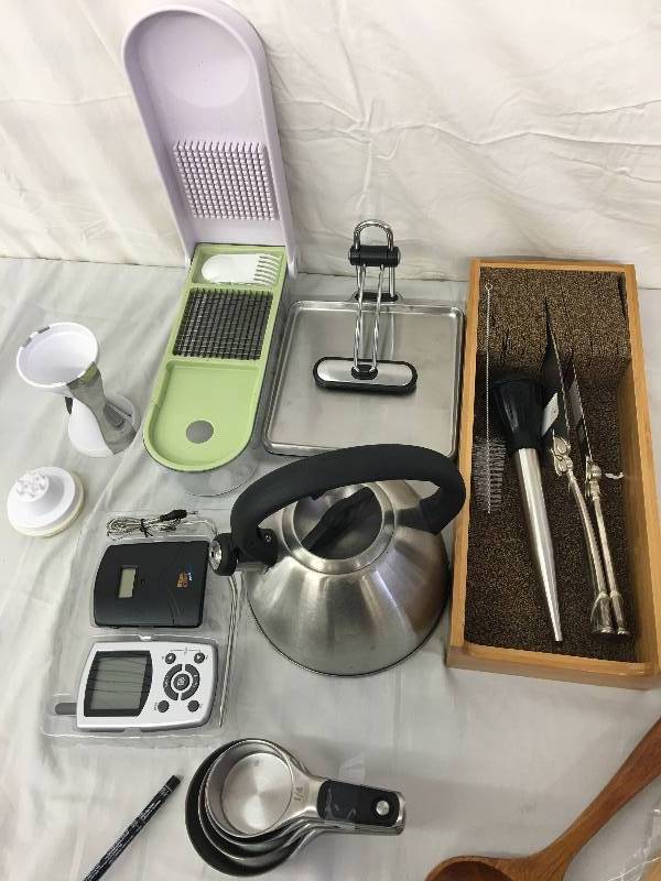 lot 121 image: tea kettle, knife, wood spoons, chop wizard