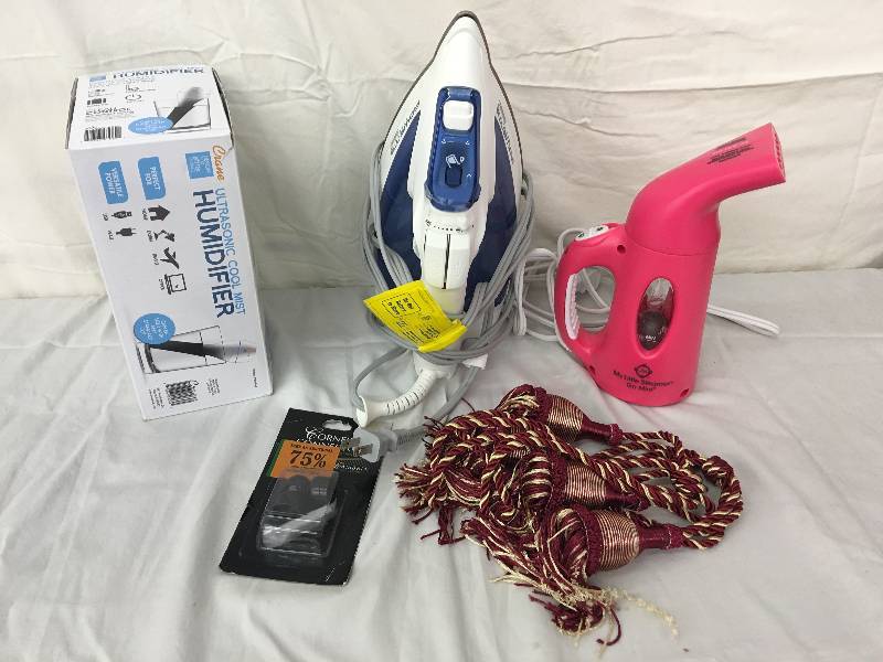 lot 124 image: ultrasonik humidifier, iron, tassles, steamer