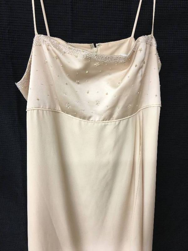 lot 142 image: size 16 tan alfred angelo dress