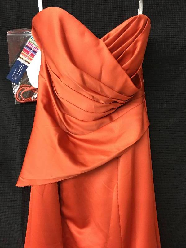 lot 162 image: gorgeous alfred angelo dress size 10