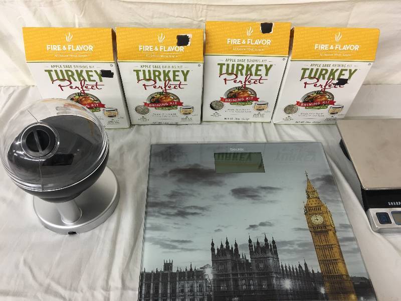 lot 190 image: turkey mix and scale