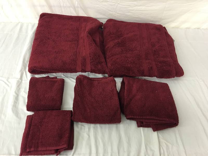 lot 219 image: 6 red towels