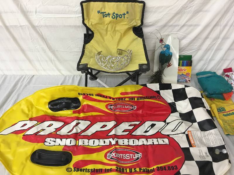 lot 221 image: kids lot, tot seat
