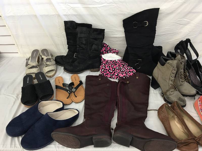 lot 230 image: 14 pairs of maurices shoes size 6,6.5,8,7,9