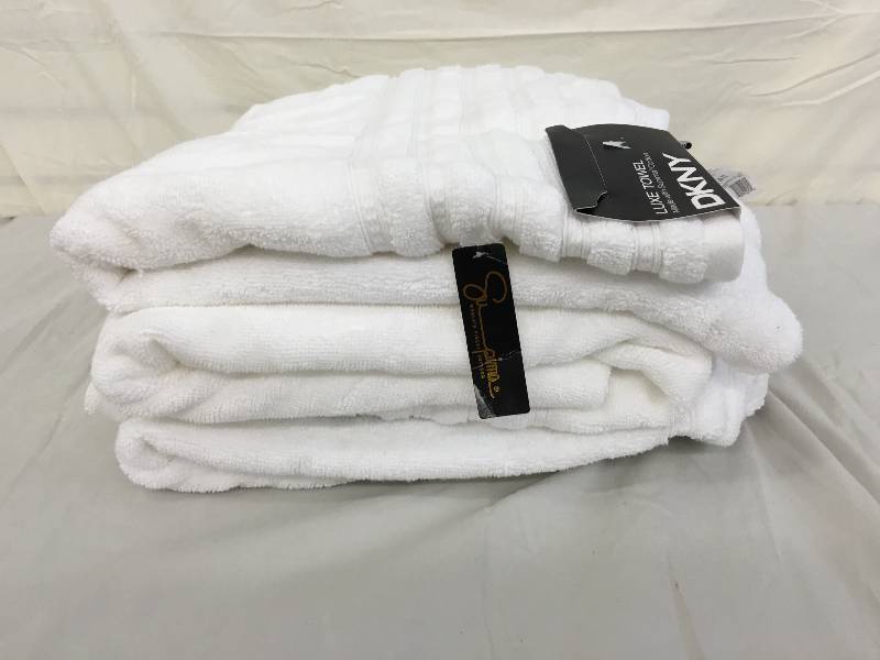 lot 235 image: DKNY luxe towel x3