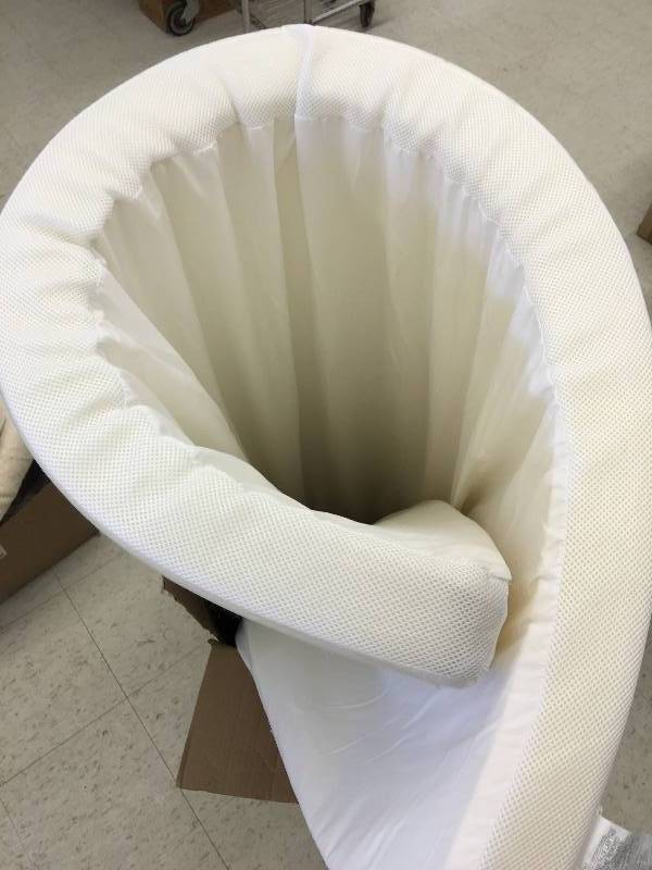 lot 252 image: 52x73x3 bed topper