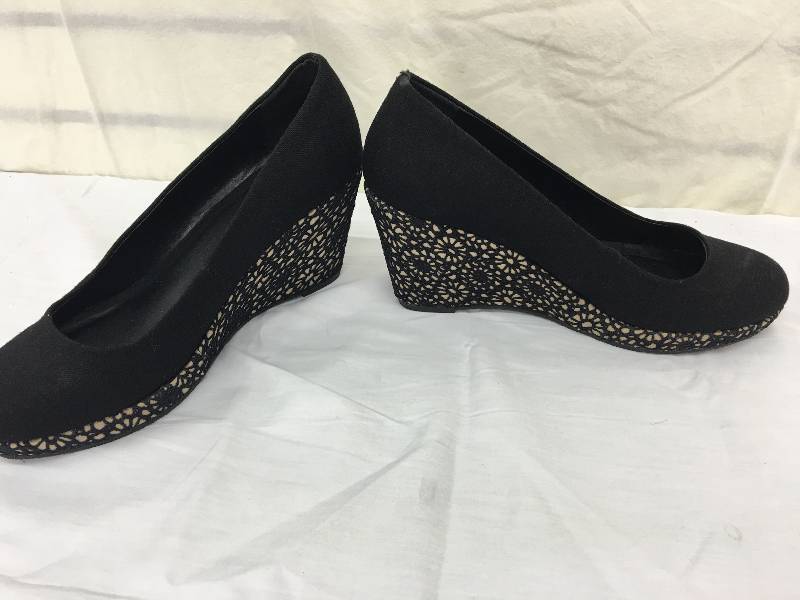 lot 291 image: size 10 maurices heals