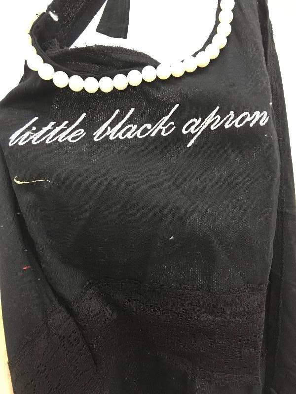 lot 301 image: aero dream robe and apron