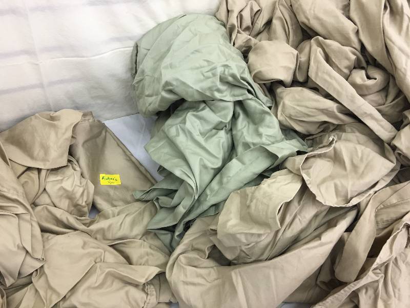 lot 320 image: 3 fabric sheet sets