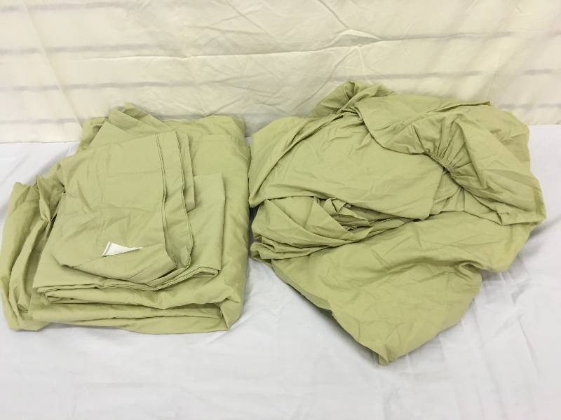 lot 335 image: green king sheets