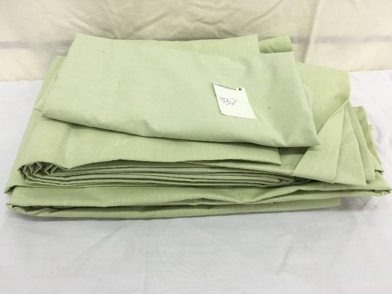 lot 337 image: green king sheets