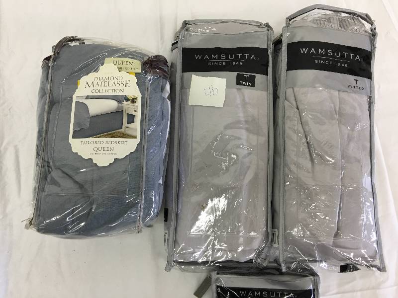 lot 417 image: wamsutta twin pillow cases and sheet sets