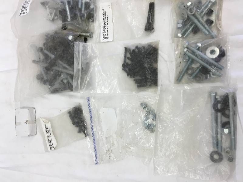 lot 463 image: large assortment nuts and bolts