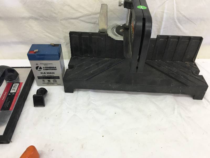 lot 464 image: battery clamp wood guide buckets