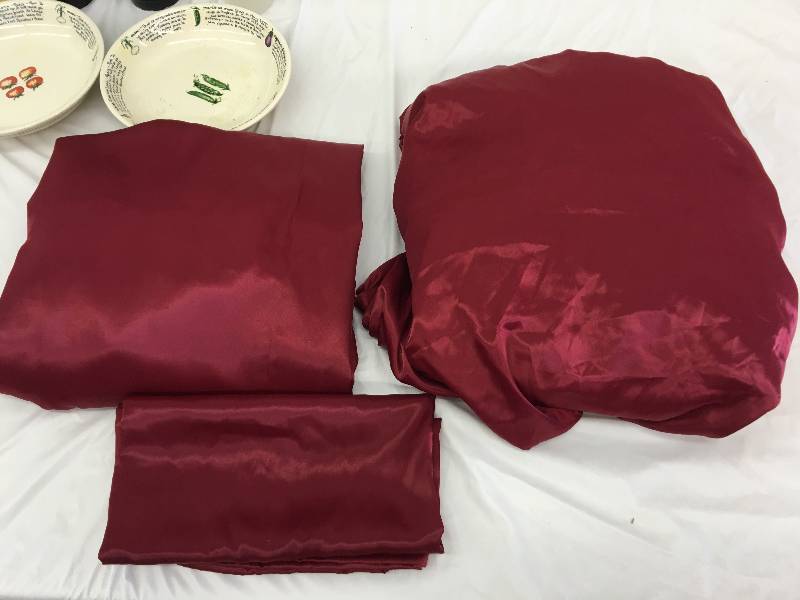 lot 498 image: bowls, king red sensation sheets set and mighty mug