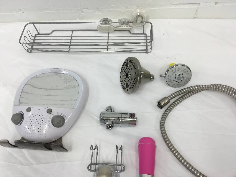 lot 543 image: shower radio, shower caddy, bathroom items