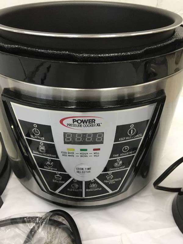 lot 561 image: Power Pressure Cooker XL 6 Quart - Silver  retail $94