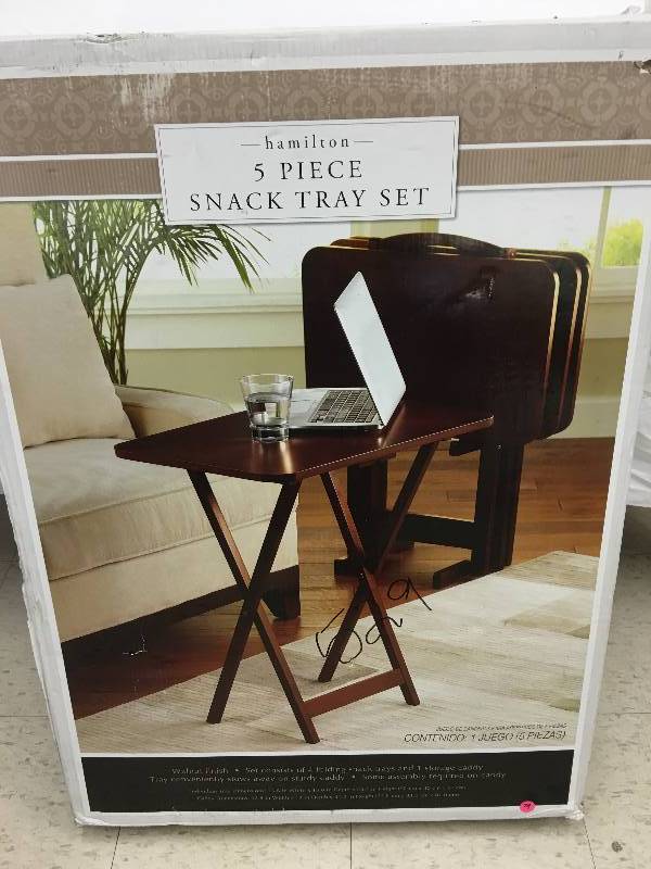 lot 529 image: hamilton 5 piece snack tray set