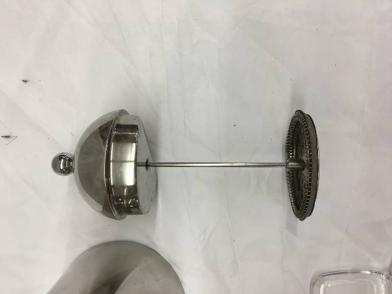 lot 575 image: soap dispenser, tea kettle, vegetable slicers
