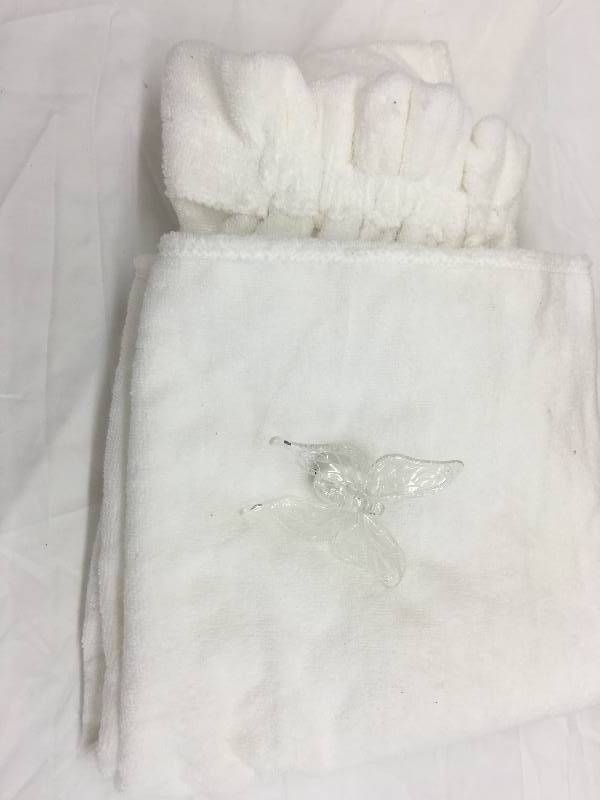 lot 612 image: wamsutta waist towel